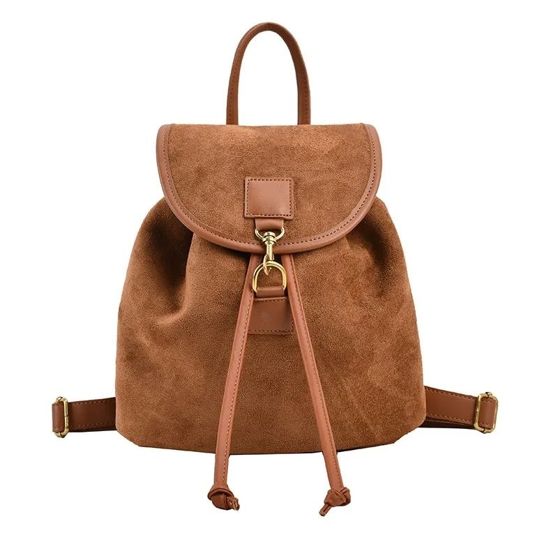 Sac à Dos Chic et Élégant Effet Daim sur fond blanc