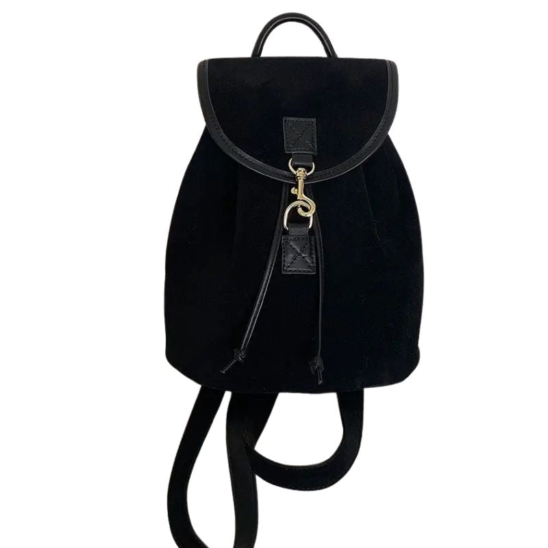 Sac à Dos Noir Tendance et Pratique sur fond blanc