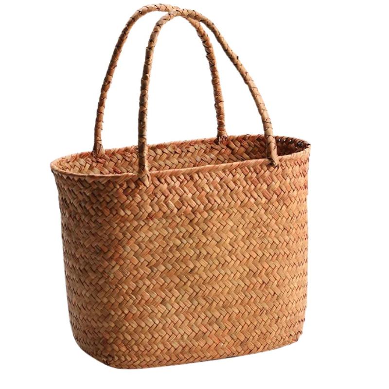 Sac Panier Beige en Osier sur fond blanc