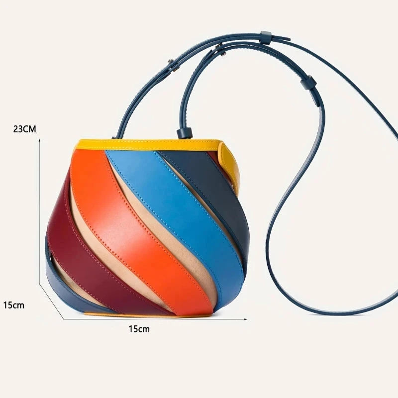 Sac Femme Seau Original et Coloré sur fond blanc
