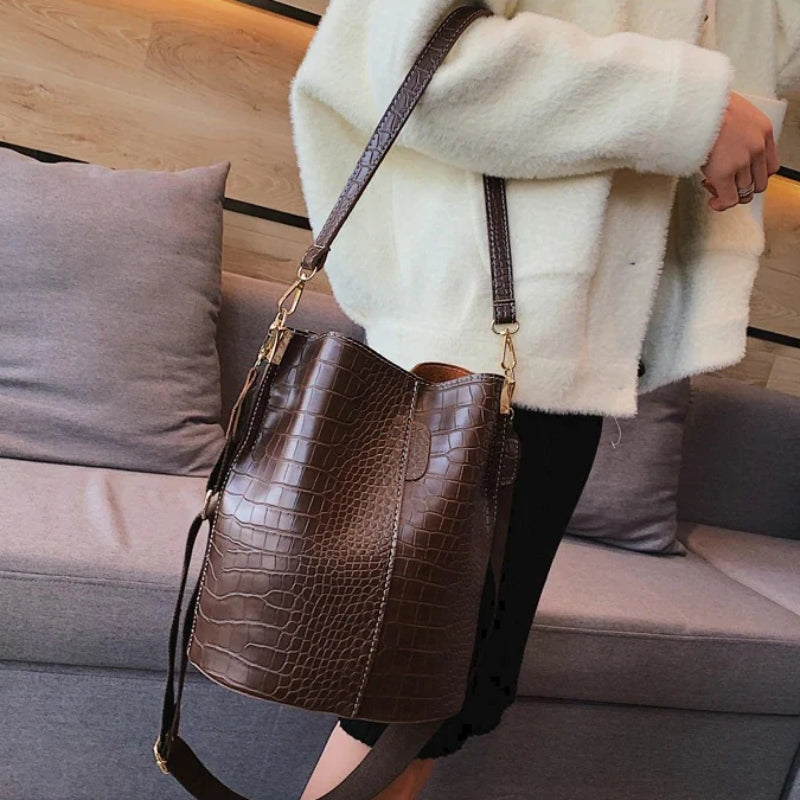 sac seau marron cuir 