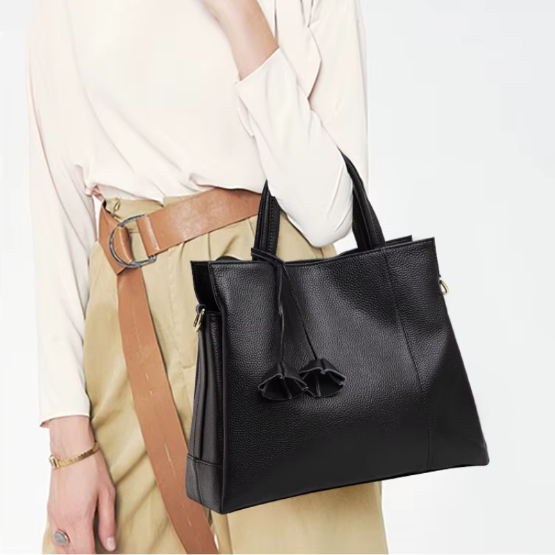 Sac à Main Cuir Bandoulière Femme portée à la main - Bleu Marine - Noir - Rouge