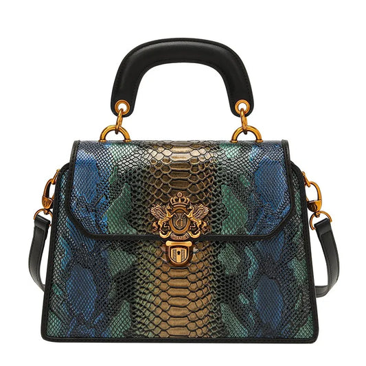 Sac à Main Multicolore Effet Peau de Serpent sur fond blanc