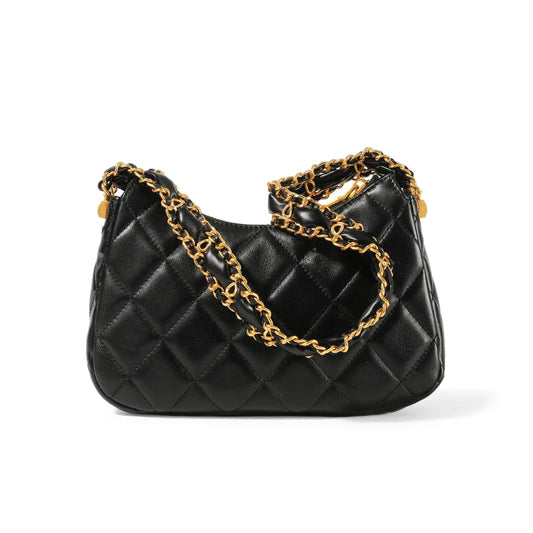 Sac Matelassé et Chic sur fond blanc