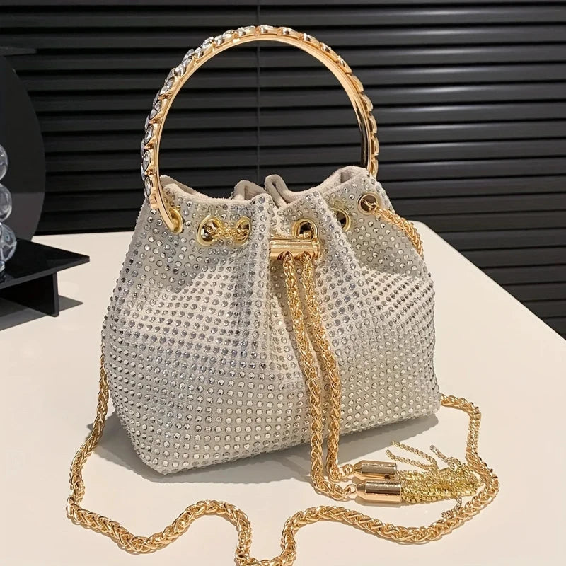 Sac à Main Conique Avec Strass – Occasion – Look Brillant Et Féminin