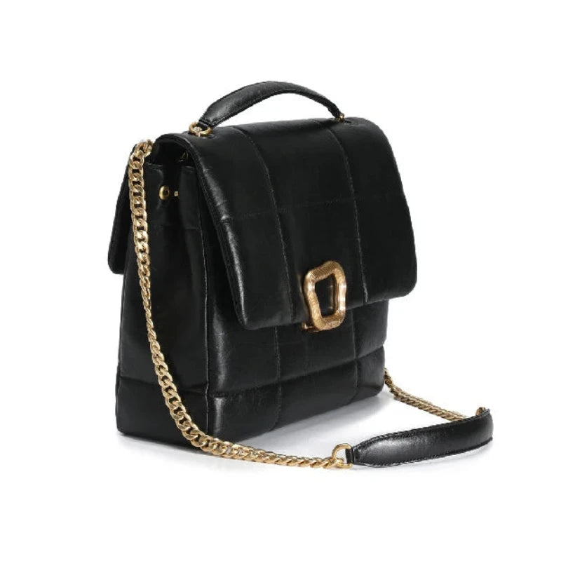 Sac Matelassé Noir Style Mallette sur fond blanc