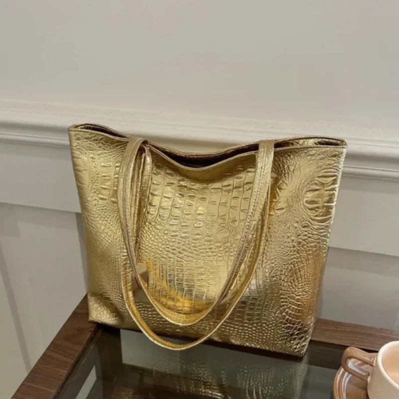Grand Sac à Main Métallisé avec Effet Croco Élégant