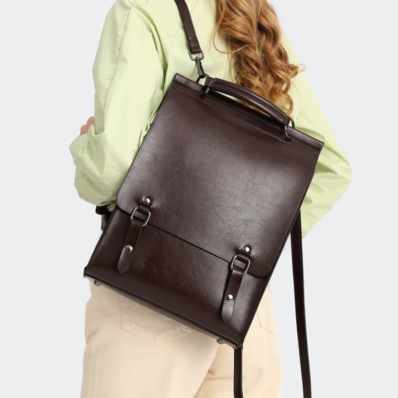 Sac à Dos Cartable Design Vintage pour Femme, porté par un mannequin.