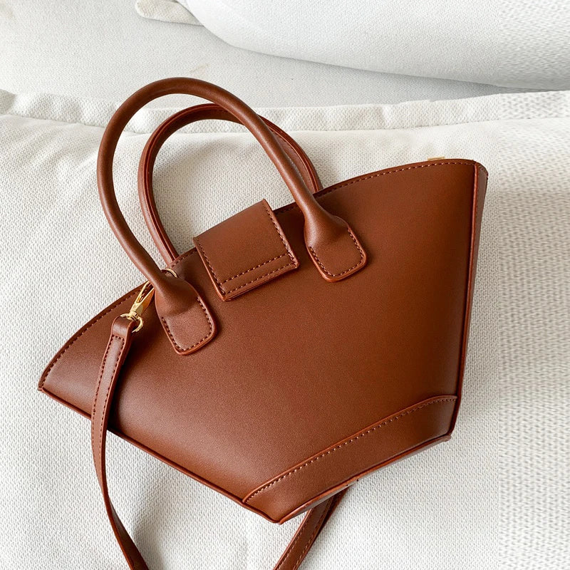 Sac à Main Luxe Tendance gros plan sur le sac - Marron Foncé - Noir - Camel
