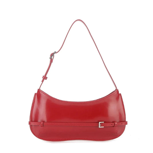 Sac à Main Baguette Rouge Style Intemporel et Sophistiqué, sur fond blanc