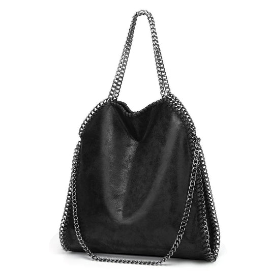 Sac Bandoulière Souple et Noir pour Femme sur fond blanc.