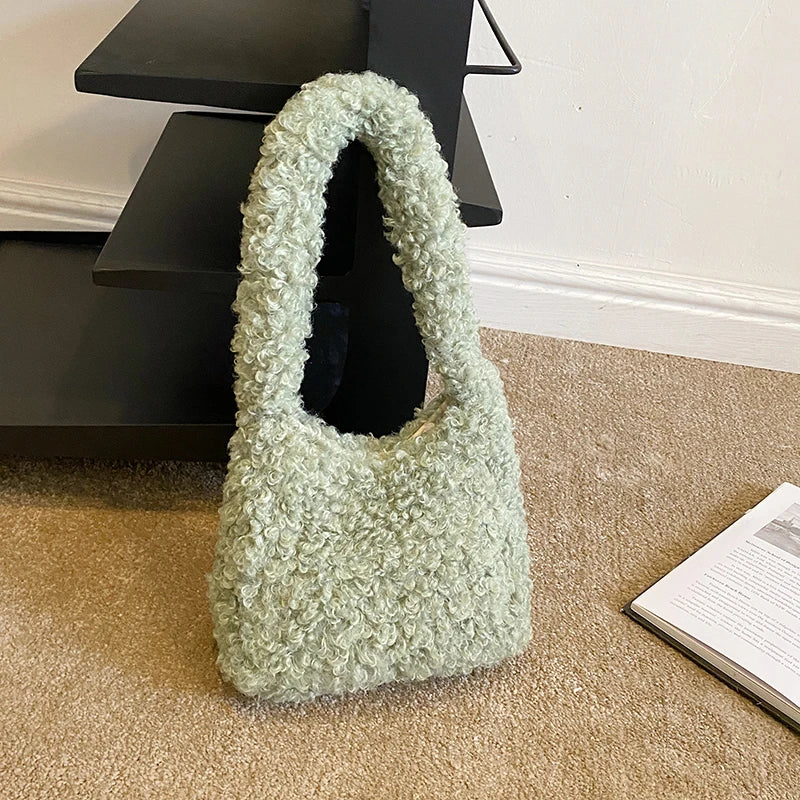 Sac à Main Versatile en Fausse Fourrure