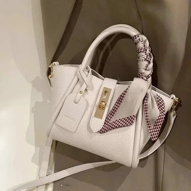 Petit Sac Porté Main Beige avec Foulard
