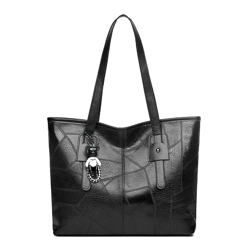 Sac Porté Épaule Sobre et Raffiné sur fond blanc