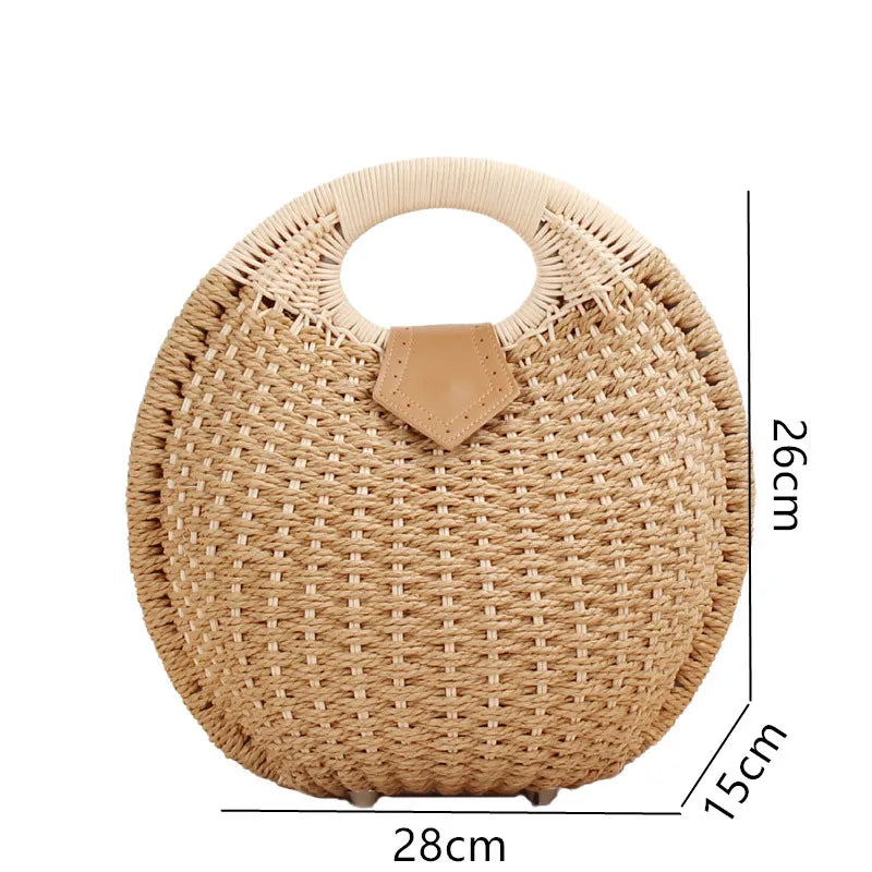 Sac Effet Osier Design Rond Élégant, de couleur marron, sur un fond blanc.