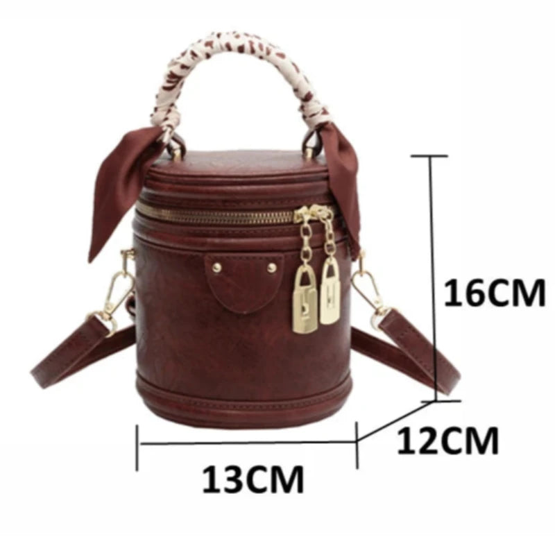 Sac Femme Seau Vintage et Marron sur fond blanc