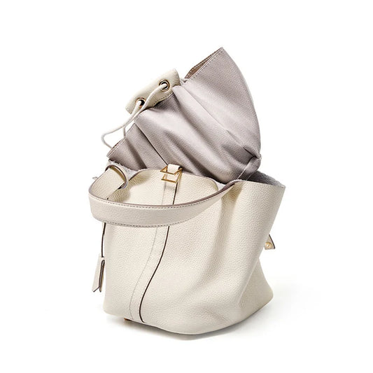 Sac Femme Bourse Chic et Blanc sur fond blanc