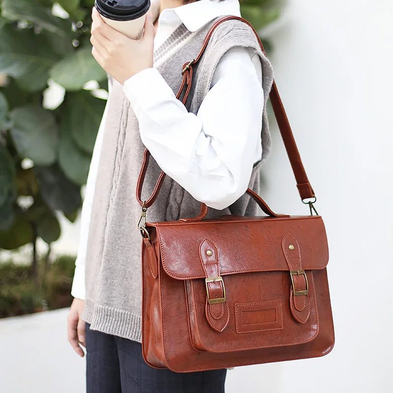 Sac à Dos Cartable Vintage marron porté en bandoulière, cuir cognac - Marron - Noir