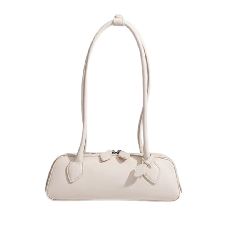 Sac à Main Baguette Chic avec Anse Élégante, de couleur blanc et sur fond blanc