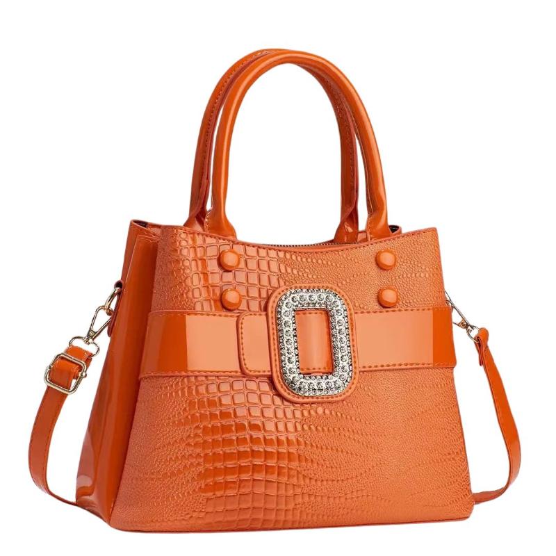 Sac à Main Design et Luxueux sur fond blanc
