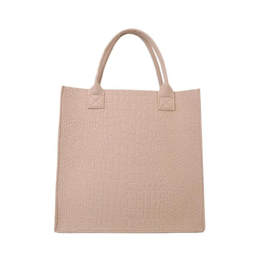 Sac Tote Matelassé et Décontracté sur fond blanc