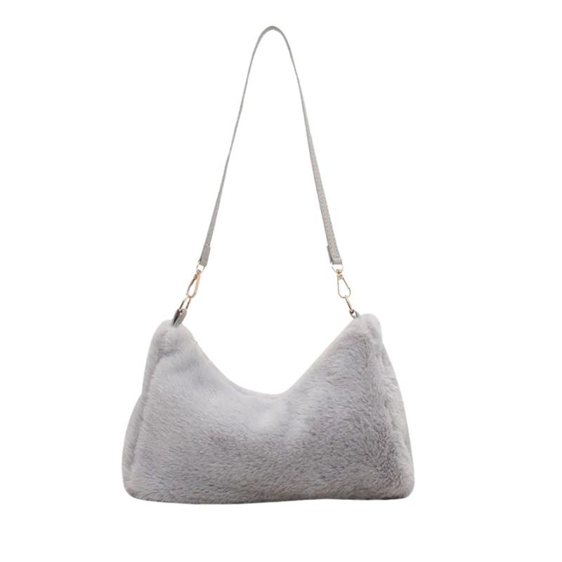 Sac à Main Doux et Gris en Fausse Fourrure sur fond blanc