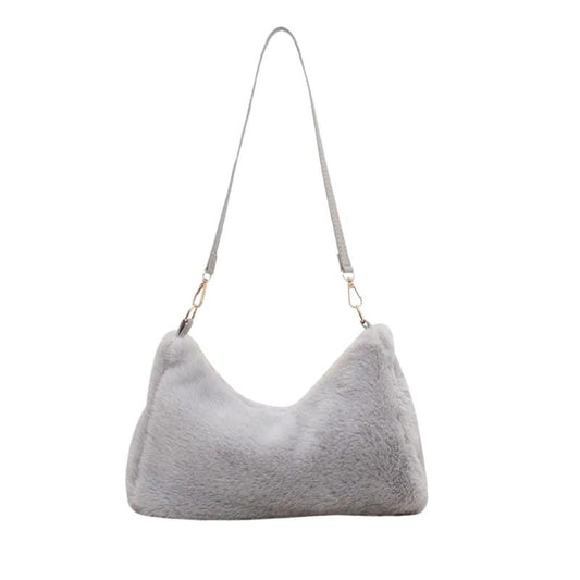 Sac à Main Doux et Gris en Fausse Fourrure sur fond blanc
